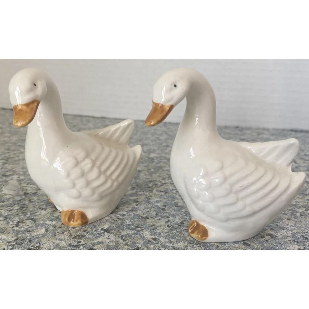 VTG Ceramic Duck Set Of 2 Geese  Love Birds Painted